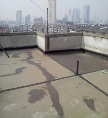 岳池漏水维修 楼顶漏水是什么原因，楼顶漏水维修方法是什么?